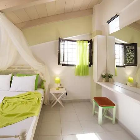 Ac Homes Christos 罗希姆诺